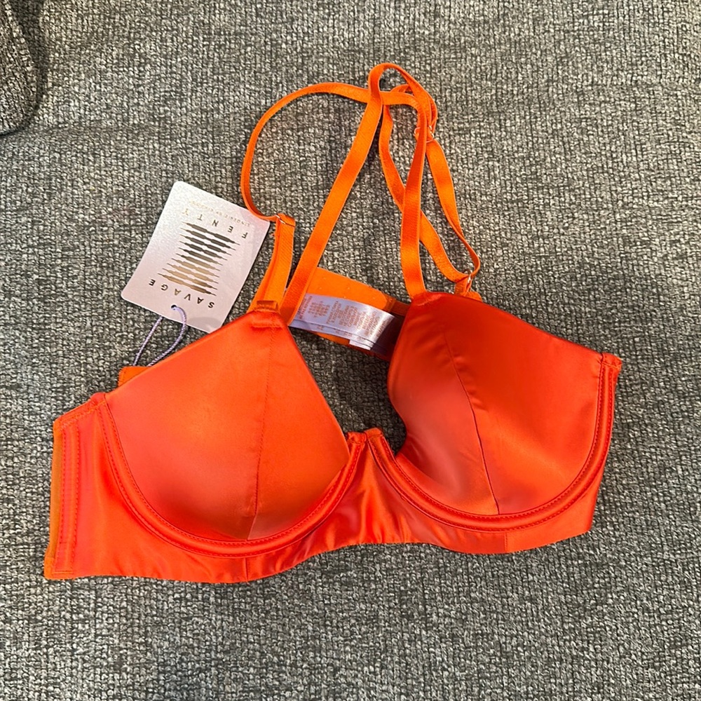 NWT Savage Fenty crisscross bra